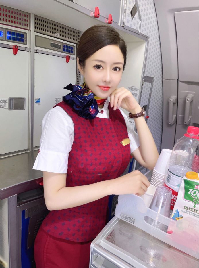 苏州外围173G性感空姐