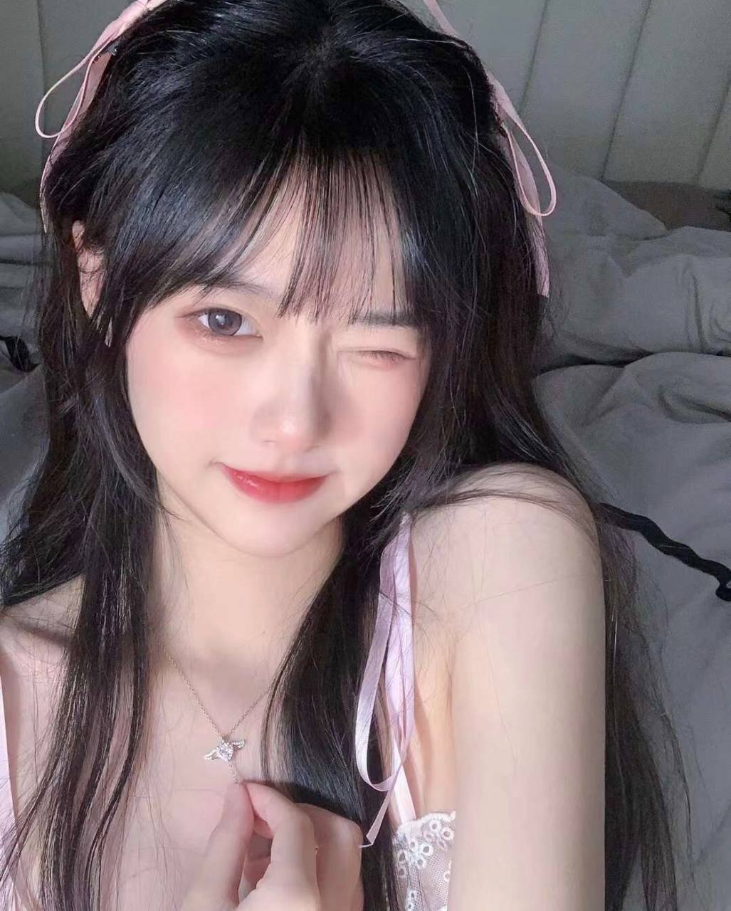 深圳外围04白冷系清纯少女