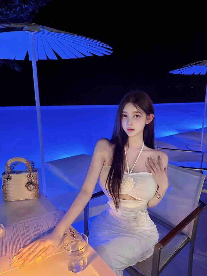 青岛外围 01圈外女友 牛奶肌肤上粉↓嫩