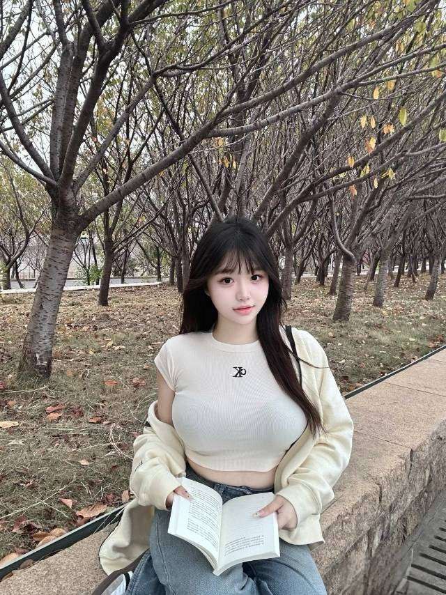 北京外围 163/E 童颜巨乳软糯乖巧
