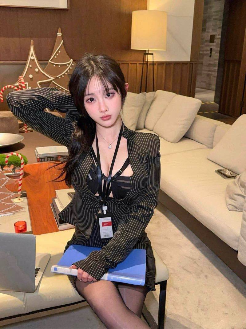 北京外围 03年新加坡nus毕业 风格百变纯中带欲甜中带辣