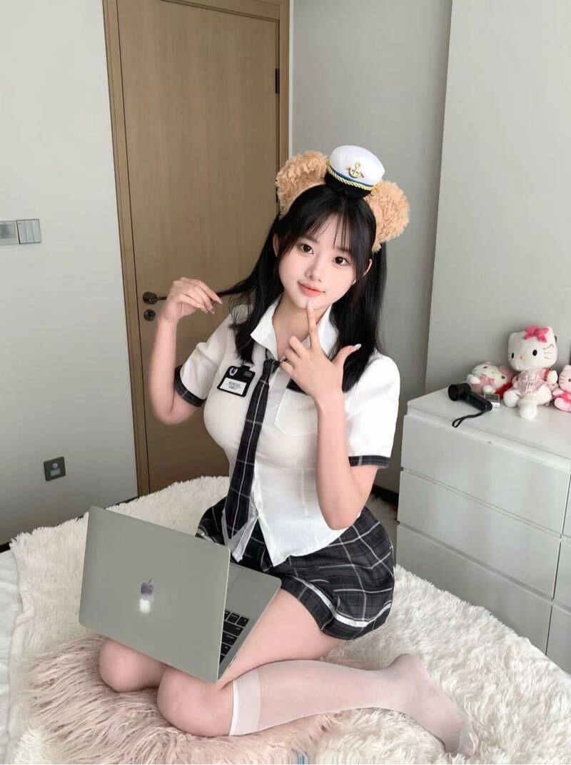 长沙外围 172/05年甜美少女 长相洋气青春可爱