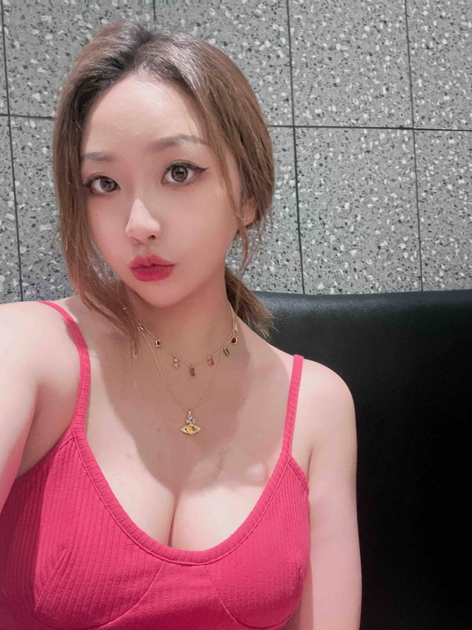厦门外围 168F童颜巨乳 真实舞蹈生兼职