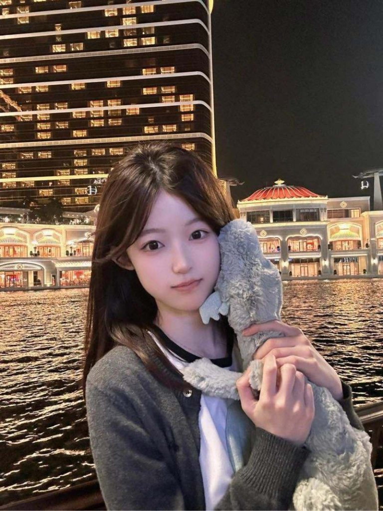 青岛外围 07念学妹 清纯活泼可爱热情