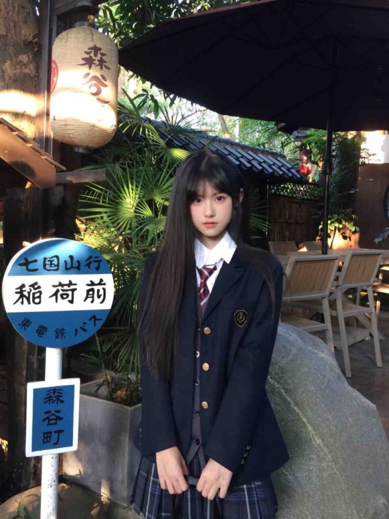 深圳外围 大二学妹兼职 粉粉嫩嫩身材高挑 无赘肉完美花瓶身材