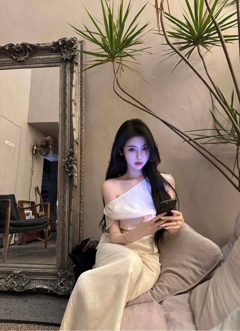 广州外围 04年顶级嫩模 大灯长腿人间尤物