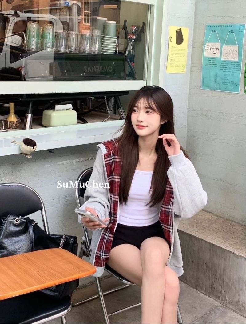 成都外围 05年美少女无风尘气 温柔乖巧