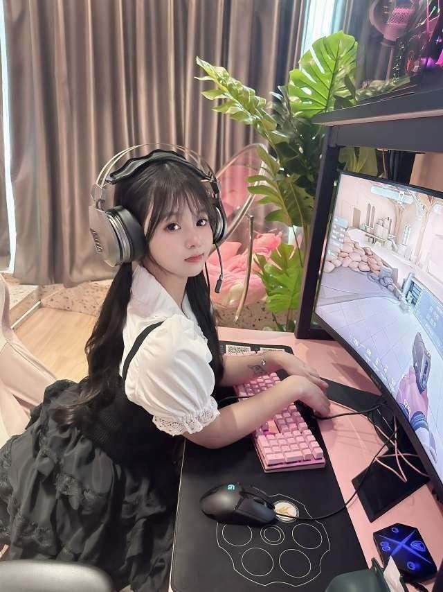 广州外围 170D 06年电竞甜妹高颜值小可爱