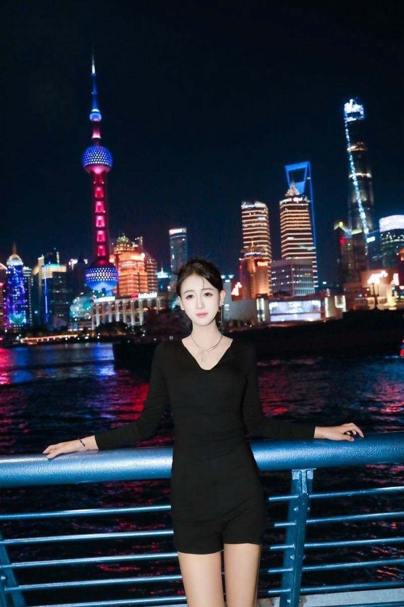 上海外围 黄浦178兼职模特 时尚女友魔鬼身材