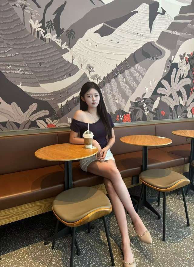 厦门外围 07清纯嫩妹 乖巧懂事情绪价值超高