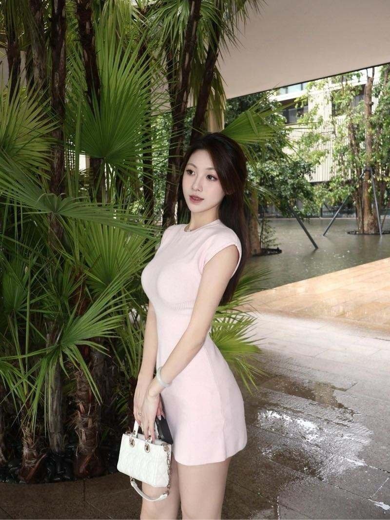 苏州外围 168天然D 身材高挑 细腰翘臀