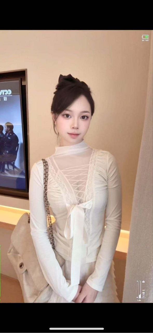 成都外围 03在校生 纯兼职 身体柔软 皮肤白嫩