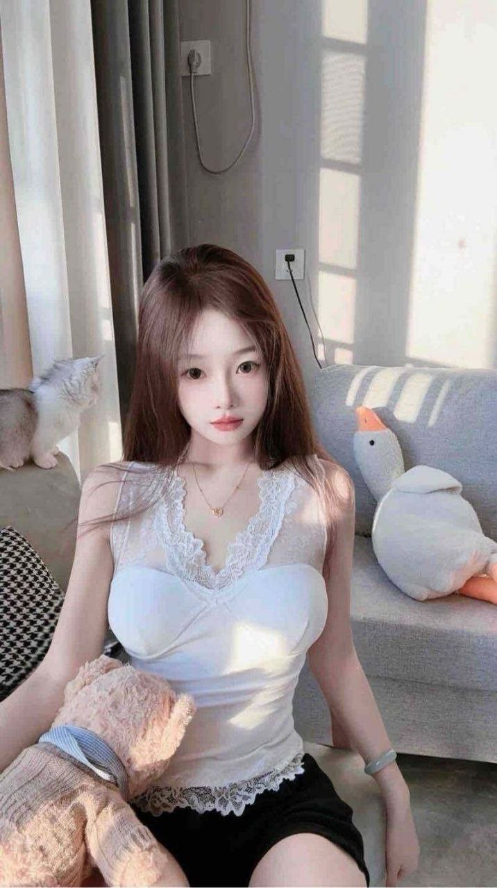 上海外围 168白小纯 极品白幼瘦小甜妹