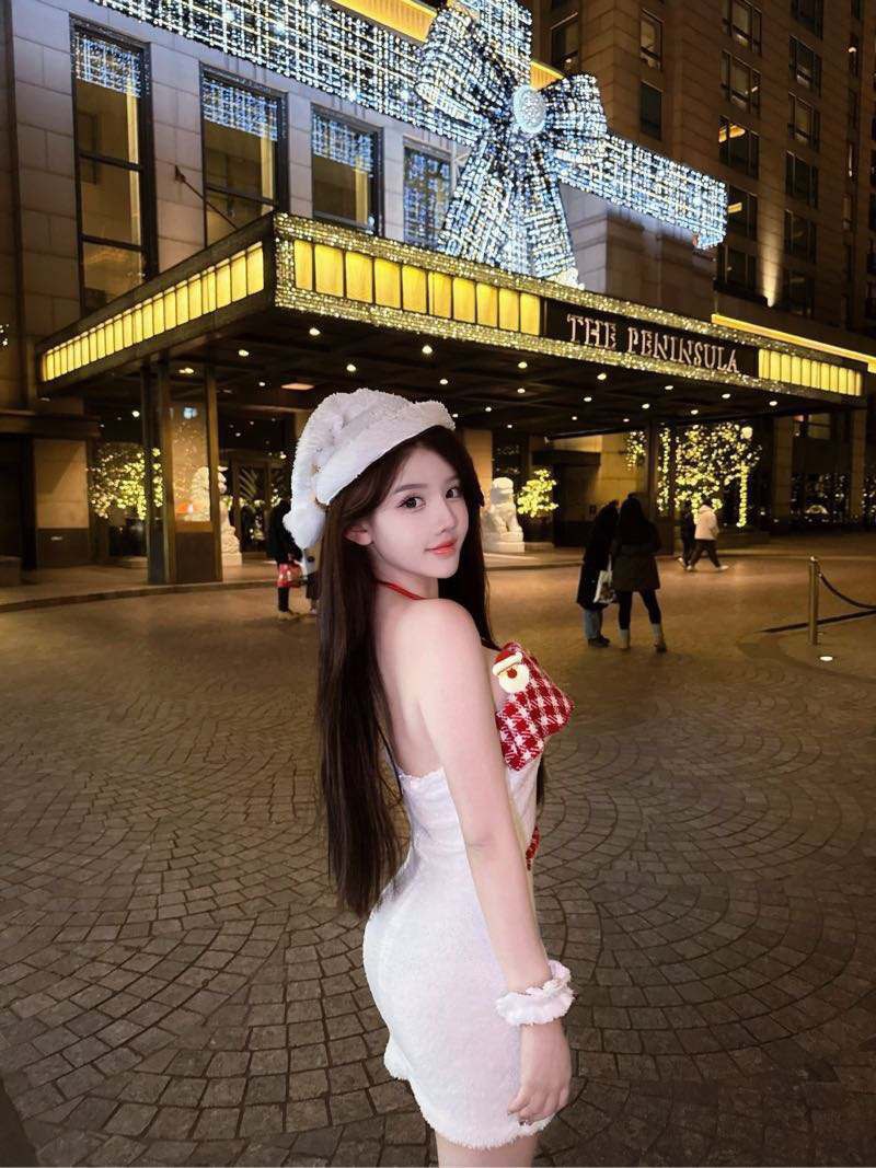 上海外围 真实05年纯天然童颜巨乳E 身材比例超好的舞蹈生