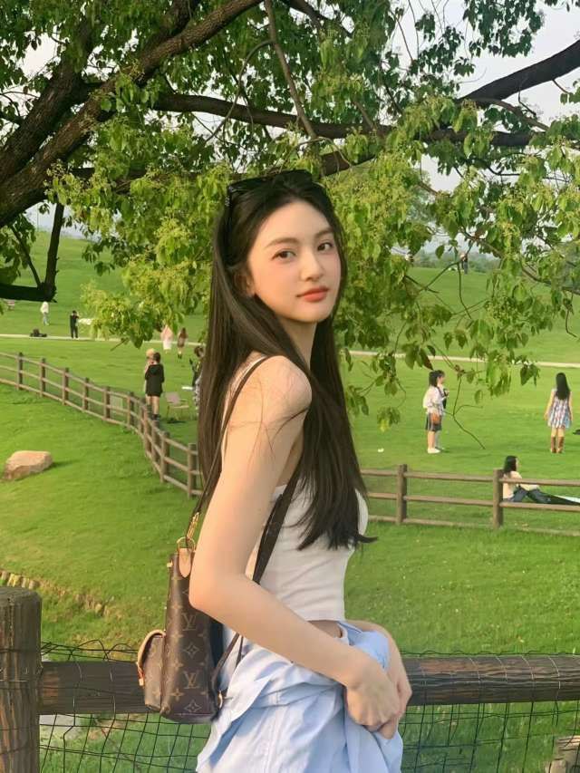 北京外围 172淘宝模特琴棋书画样样精通 无风尘气才女范