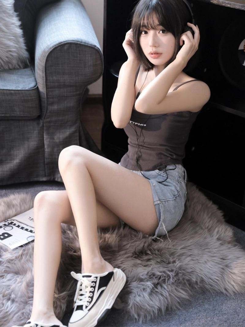 福州外围 168真实小白🐯 身材匀称得可爱短发少女
