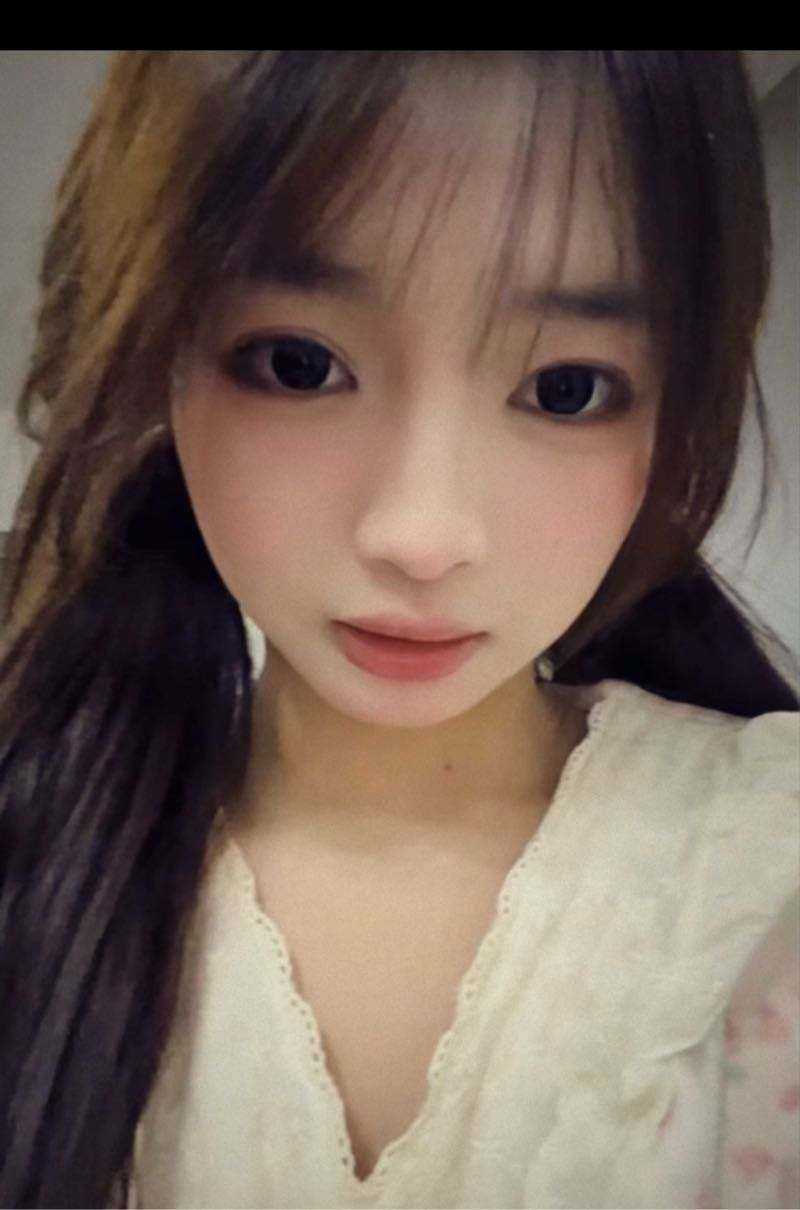 银川外围 新菜幼态萝莉 兼职真实07年可验 本人皮肤白皙无纹身 天生幼态娃娃脸 纯天然无整 乖巧听话