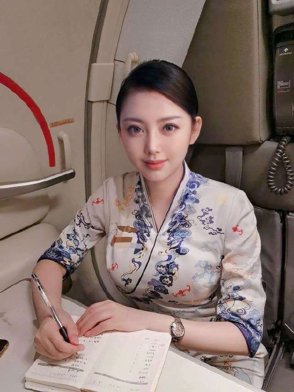 呼和浩特外围极品新 5起的质量3开真实海航在飞空姐短暂停留前凸后翘有风韵口活好服务到位可以穿制服接待