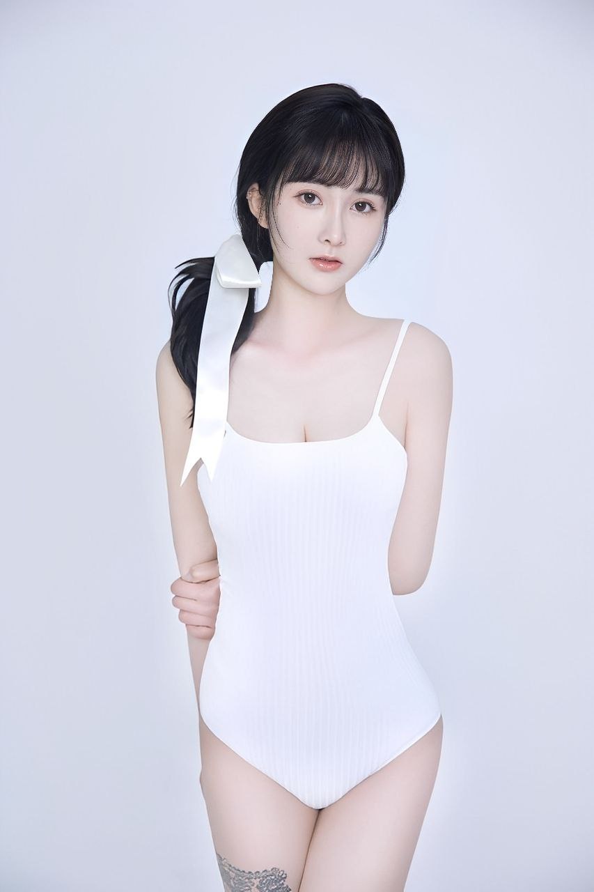 郑州外围筷子腿 166/95 天然C 超模 健身 乖巧